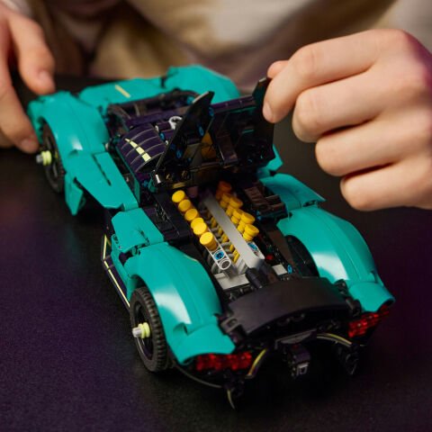 LEGO® Technic Aston Martin Valkyrie İnşa Edilebilen Model Araba Seti 42208