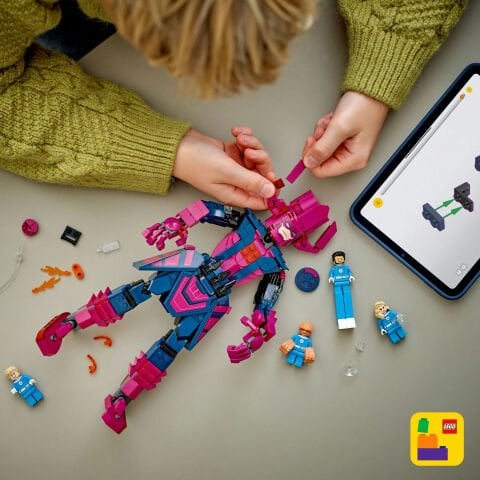 LEGO® ǀ Marvel Fantastik Dörtlü, Galactus Yapım Figürüne Karşı 76316
