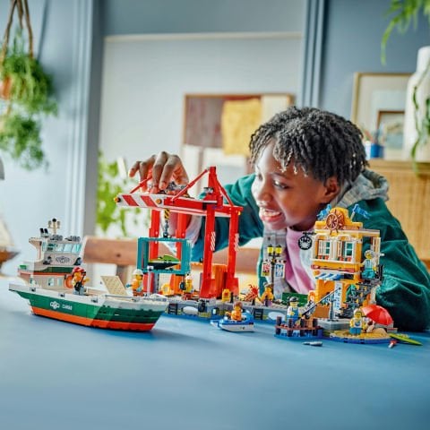 LEGO® City Yük Gemili Liman Oyuncağı 60422
