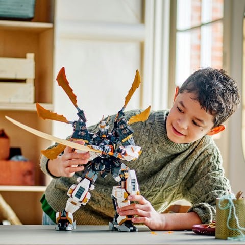 LEGO® NINJAGO® Cole’un Titan Ejderha Robotu Macera Oyuncağı 71821
