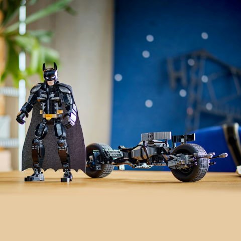 LEGO® DC Batman™: Batman Yapım Figürü ve Bat-Pod Motosiklet 76273