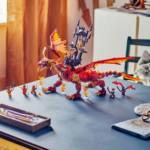 LEGO® NINJAGO® Hareket Kaynak Ejderhası Macera Oyuncağı 71822