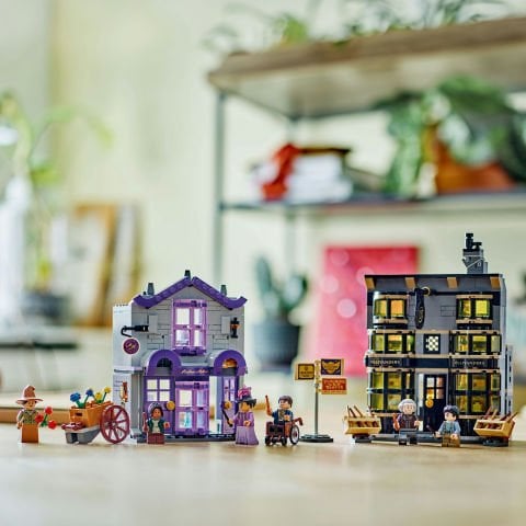 LEGO® Harry Potter™ Ollivanders™ ve Madam Malkin'in Cübbe Dükkanı 76439