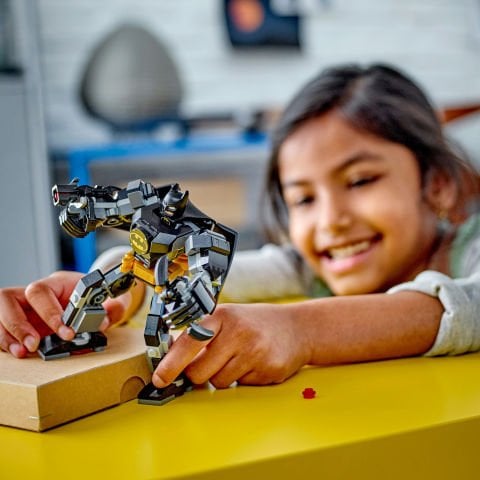LEGO® DC Batman™: Batman Robot Zırhı Süper Kahraman Oyuncağı 76270