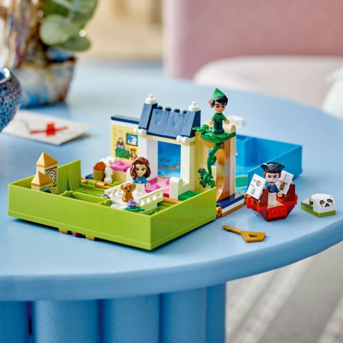 LEGO® ǀ Disney Peter Pan ve Wendy'nin Hikaye Kitabı Macerası 43220