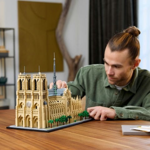 LEGO® Architecture Notre Dame Katedrali Seti 21061