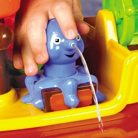 Korsan Banyo Gemisi