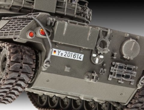 Revell Leopard 1-3240