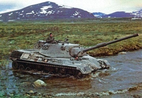Revell Leopard 1-3240