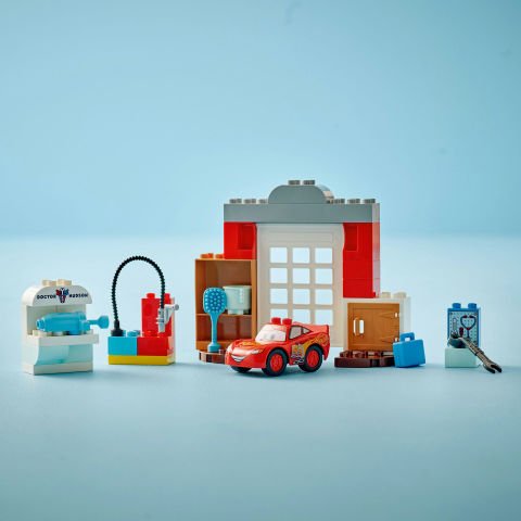 LEGO® DUPLO® │ Disney ve Pixar Arabalar McQueen’in Doc’un Garajını Ziyareti 10456