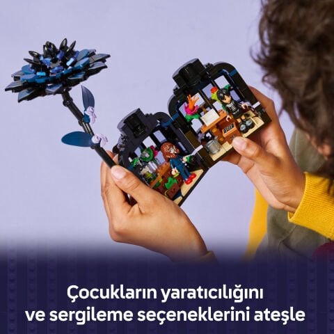 LEGO® Wednesday Siyah Yıldız Çiçeği Cadılar Bayramı Hediyesi, Dekoratif Çiçek Modeli 76784