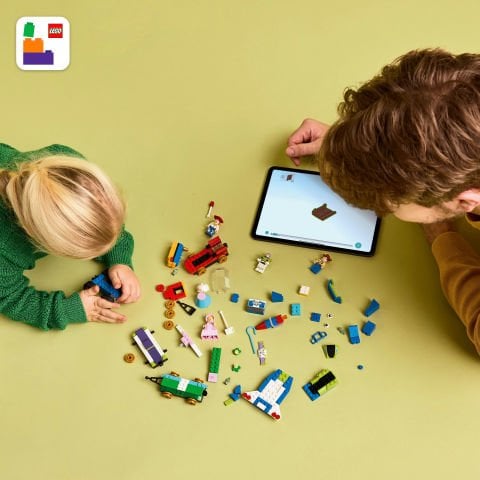 LEGO® ǀ Disney ve Pixar Oyuncak Hikayesi Kutlama Treni ve RC Araba Oyun Seti 43264