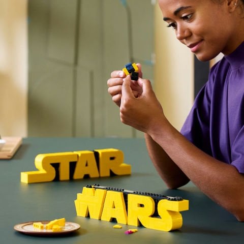 LEGO® Star Wars™ Parçalarla Yapılan Star Wars Logosu Levhası 75407