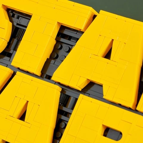 LEGO® Star Wars™ Parçalarla Yapılan Star Wars Logosu Levhası 75407