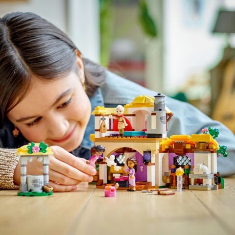 LEGO® ǀ Disney Asha’nın Evi 43231