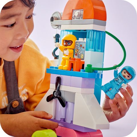LEGO® DUPLO® 3’ü 1 Arada Uzay Mekiği Macerası 10422