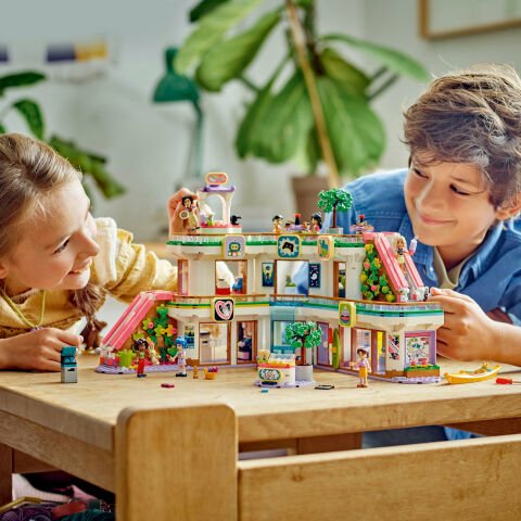 LEGO® Friends Heartlake City Alışveriş Merkezi 42604