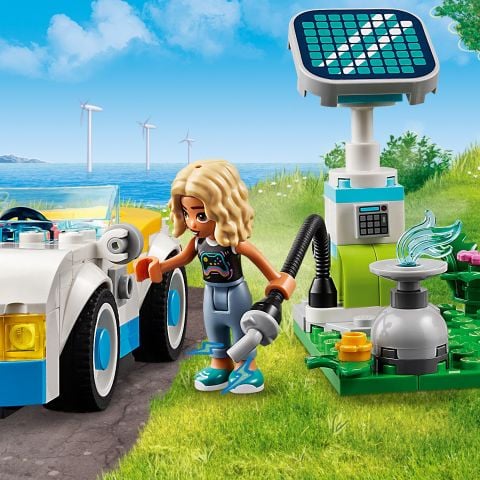 LEGO® Friends Elektrikli Araba ve Şarj İstasyonu 42609