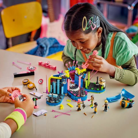 LEGO® Friends Heartlake City Müzik Yarışması 42616