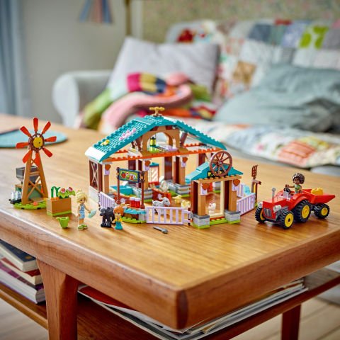 LEGO® Friends Çiftlik Hayvanı Barınağı 42617