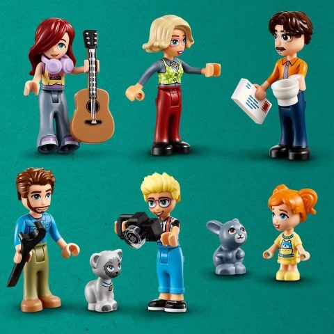 LEGO® Friends Olly ve Paisley'nin Aile Evleri 42620