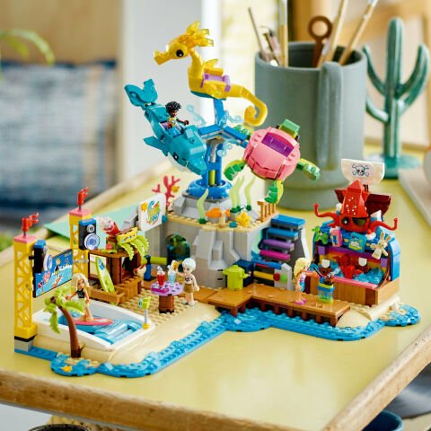 LEGO® Friends Plaj Lunaparkı 41737 Oyuncak Yapım Seti (1348 Parça)