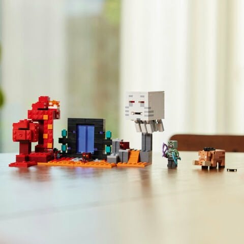 LEGO® Minecraft® Nether Geçidi Pususu 21255