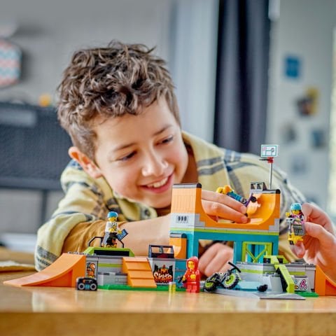 LEGO® City Sokak Kaykay Parkı 60364 Oyuncak Yapım Seti
