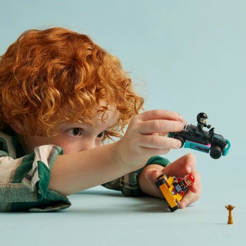LEGO® City Go-Kartlar ve Yarış Sürücüleri 60400