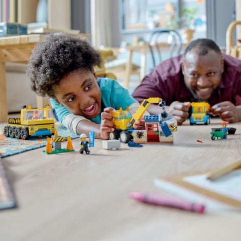LEGO® City İnşaat Kamyonları ve Yıkım Gülleli Vinç 60391 (235 Parça)