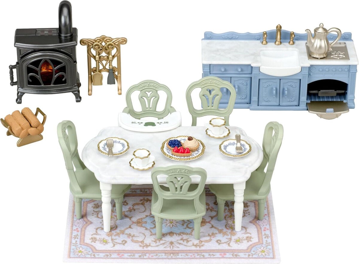 Kırmızı Çatılı Nehir Malikanesi Elegan Yemek Odası