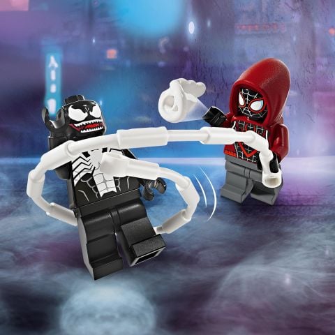 LEGO® Super Heroes Venom Robot Zırhı Miles Morales’e Karşı 76276