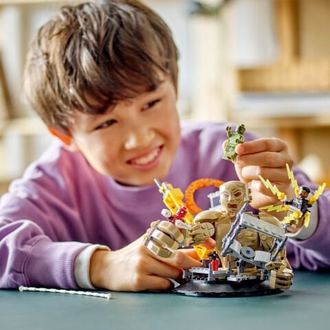 LEGO® Super Heroes Örümcek Adam Kum Adam’a Karşı: Son Savaş 76280