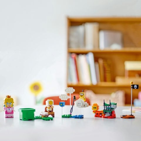 LEGO® Super Mario İnteraktif LEGO® Peach™ ile Maceralar 71441
