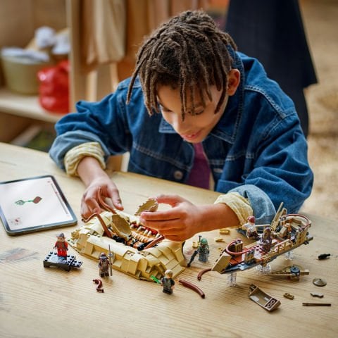 LEGO® Star Wars™ Çöl Skiff’i ve Sarlacc Çukuru Seti 75396