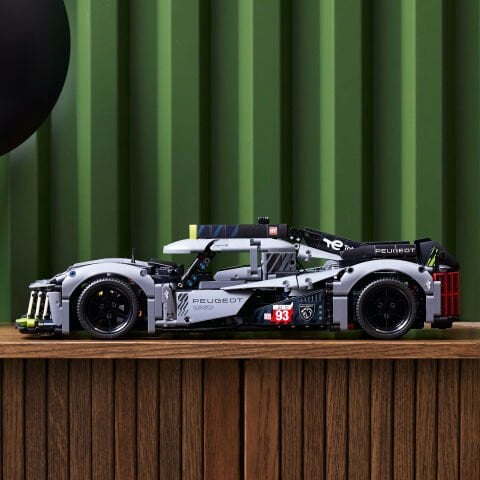 LEGO® Technic PEUGEOT 9X8 24H Le Mans Hybrid Hypercar 42156