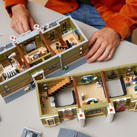 LEGO® Icons Doğa Tarihi Müzesi 10326 -Yetişkinler için Koleksiyonluk ve Sergilenebilir Yaratıcı Model Yapım Seti