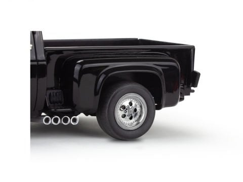 ‘77 Chevy® Street Pickup
