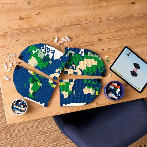 LEGO® Seyahat Anıları Dünya Haritası Oyuncak Yapım Seti 41838