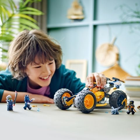 LEGO® NINJAGO® Arin’in Ninja Arazi Buggy Arabası 71811 -  3 Ninja Minifigürü İçeren Yaratıcı Oyuncak Yapım Seti (267 Parça)