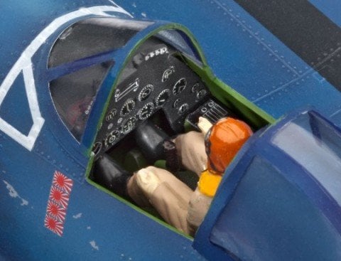 Revell Vought F4U-1D Corsair-4781