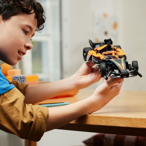 LEGO® Technic NEOM McLaren Formula E Yarış Arabası 42169 - Koleksiyonluk Yaratıcı Yarış Arabası Model Yapım Seti