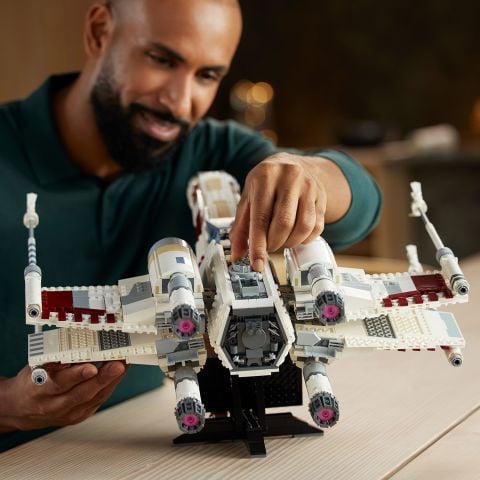 LEGO® Star Wars™ X-Wing Starfighter™ 75355 Yapım Seti (1949 Parça)