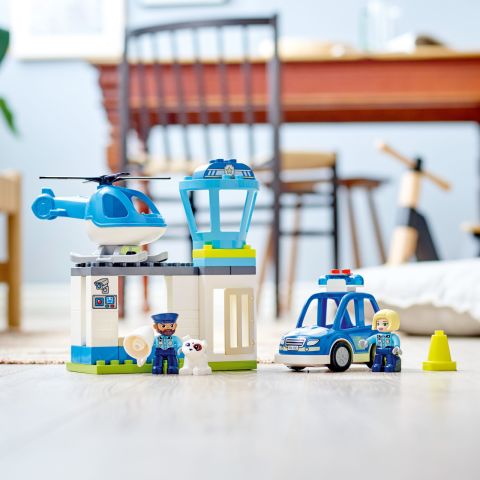 LEGO® DUPLO® Kurtarma Polis Merkezi ve Helikopter 10959 - 2 Yaş ve Üzeri için Polis Arabası ve Helikopter İçeren Oyuncak Yapım Seti (40 Parça)