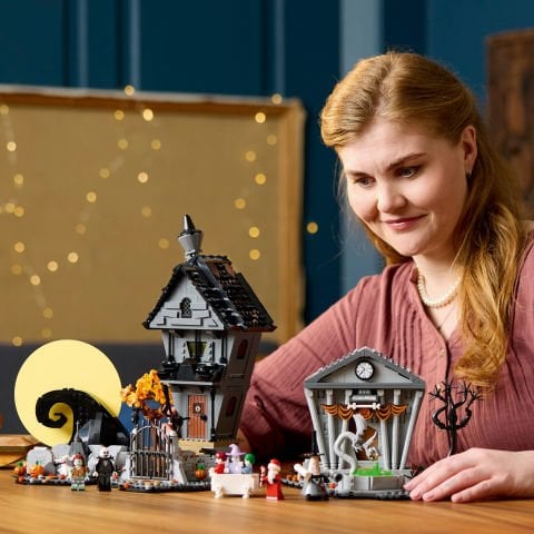 LEGO® Ideas Noel Gecesi Kabusu Diorama Seti 21351