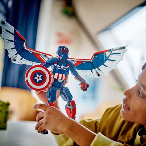 LEGO® Marvel Kaptan Amerika ile Red Hulk Savaşı 76292