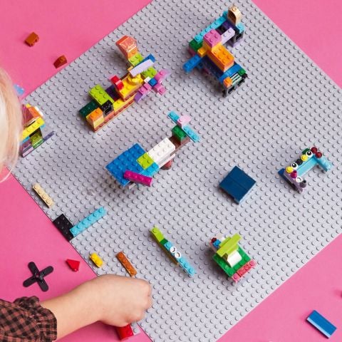 LEGO® Classic Gri Plaka 11024 - 4 Yaş ve Üzeri LEGO Severler için Açık Uçlu Yaratıcı Yapım Seti (1 Parça)