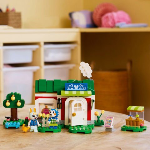 LEGO® Animal Crossing™ Able Sisters Giyim Mağazası Rol Yapma Yapım Seti 77055