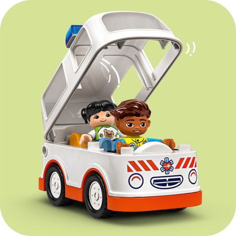 LEGO® DUPLO® Ambulans ve Sürücü, Rol Yapma Faaliyetleri için 10447