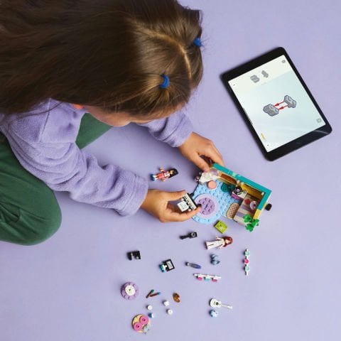 LEGO® Friends Paisley’nin Odası Yaratıcı Oyun Seti 42647